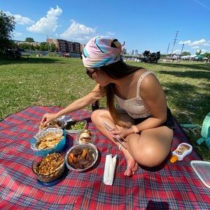 Meet your Posher, Claudia